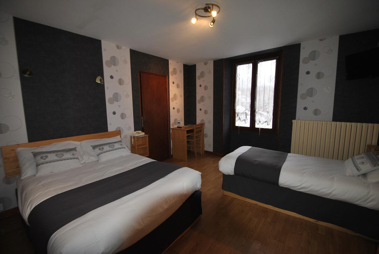 Auberge Du Herisson La Chaux-du-Dombief Kültér fotó
