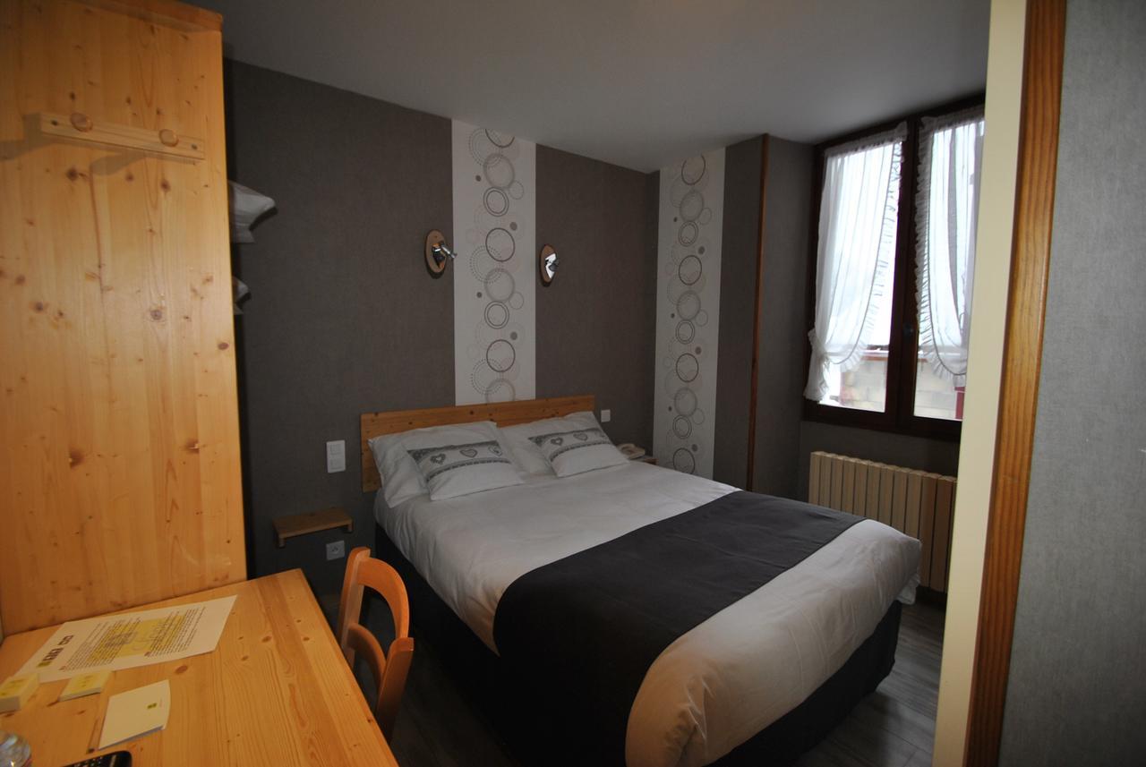 Auberge Du Herisson La Chaux-du-Dombief Kültér fotó