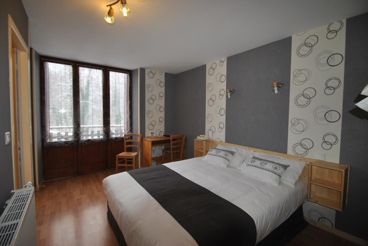Auberge Du Herisson La Chaux-du-Dombief Kültér fotó
