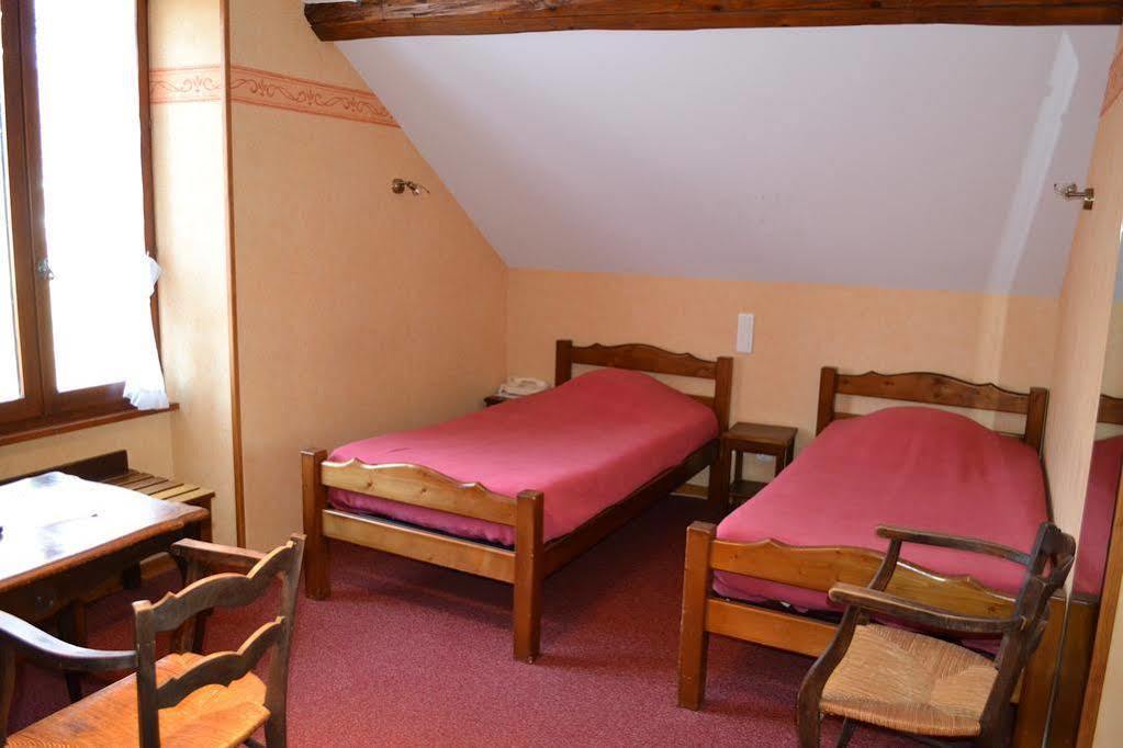 Auberge Du Herisson La Chaux-du-Dombief Kültér fotó