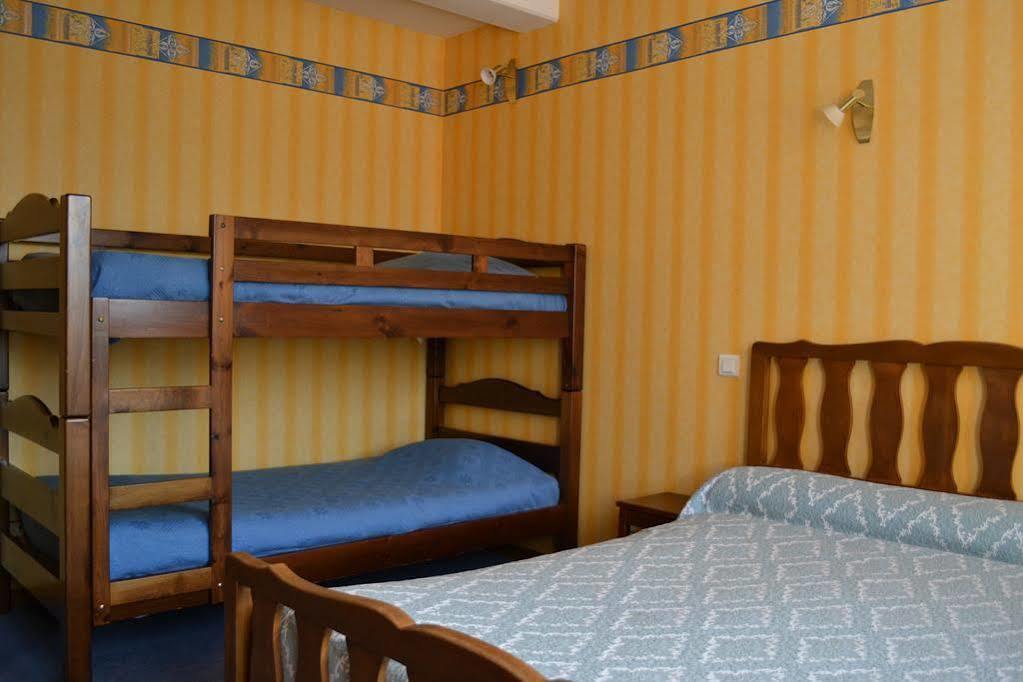 Auberge Du Herisson La Chaux-du-Dombief Kültér fotó