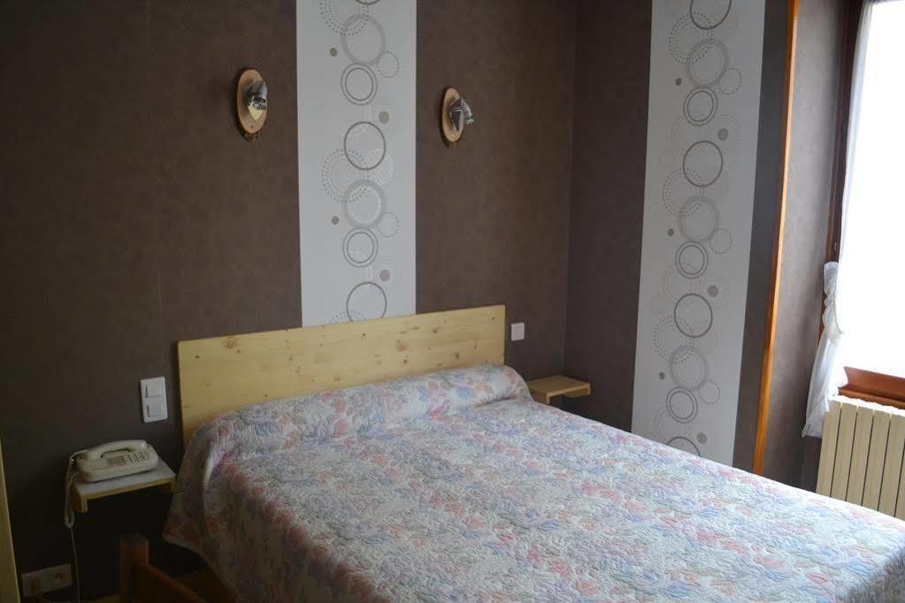 Auberge Du Herisson La Chaux-du-Dombief Kültér fotó