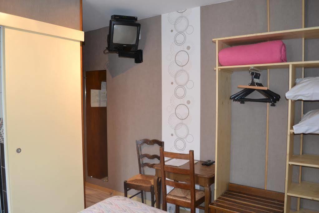 Auberge Du Herisson La Chaux-du-Dombief Kültér fotó